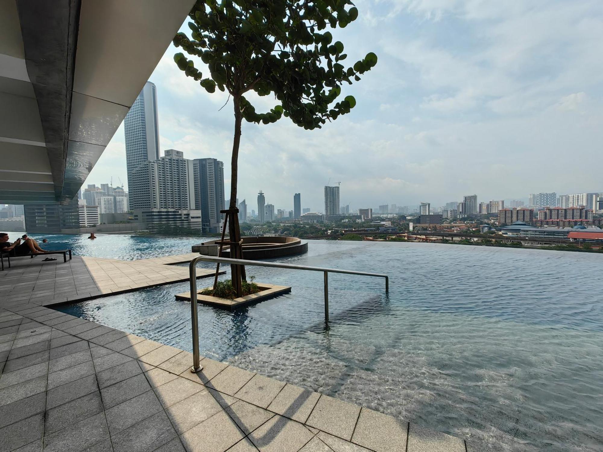Pavillion Embassy Service Apartment By Autumn Suites Premium Stay Куала-Лумпур Экстерьер фото