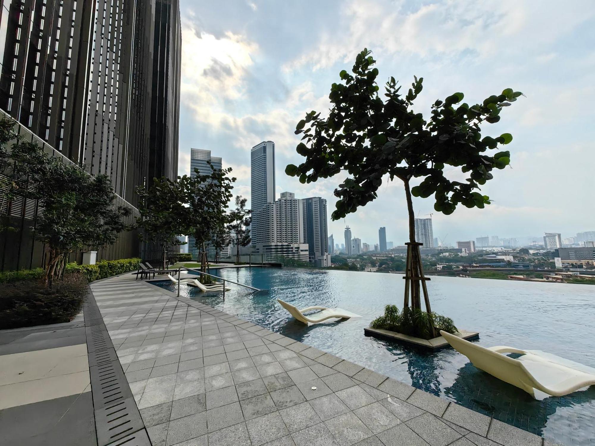 Pavillion Embassy Service Apartment By Autumn Suites Premium Stay Куала-Лумпур Экстерьер фото