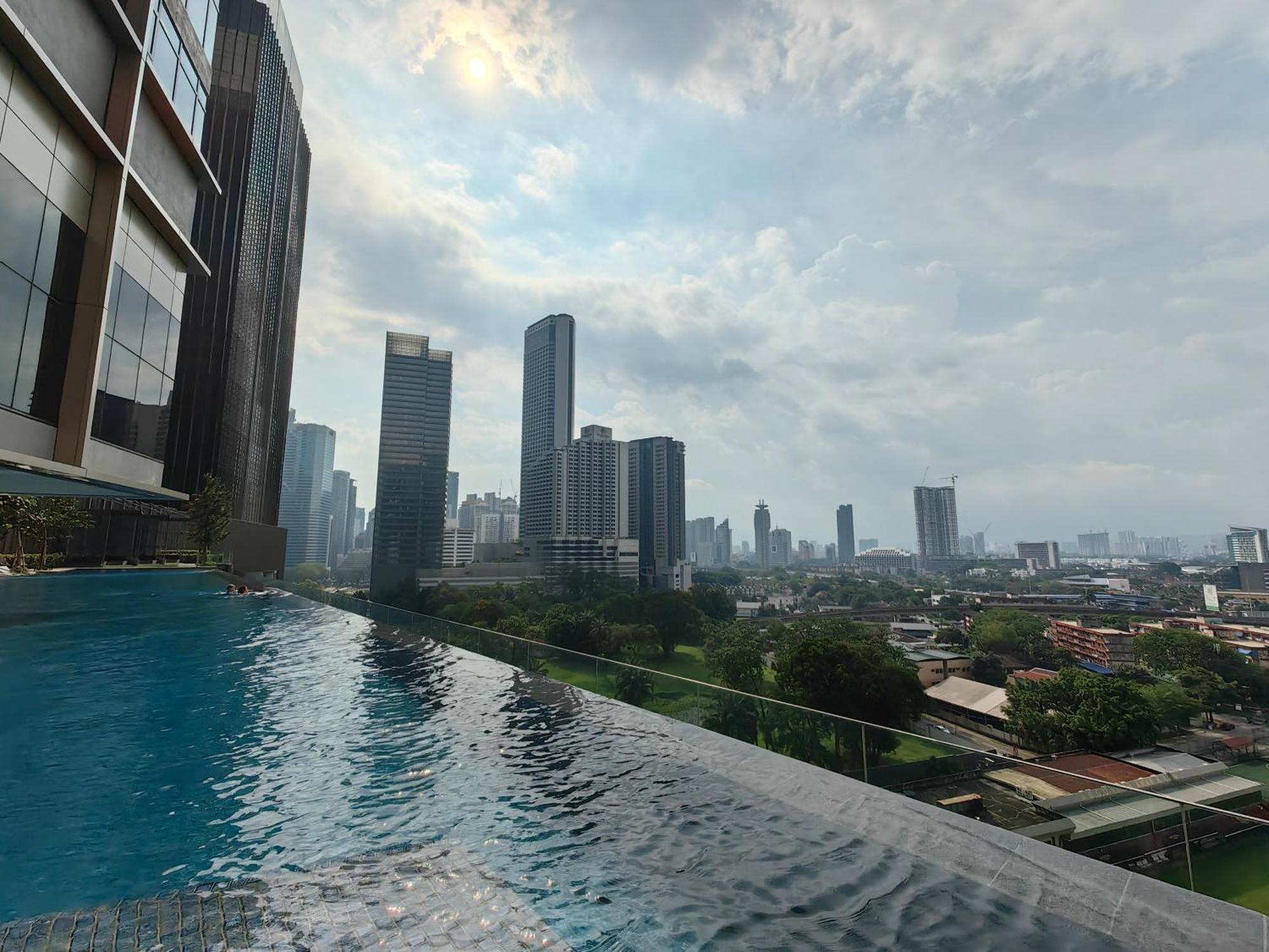 Pavillion Embassy Service Apartment By Autumn Suites Premium Stay Куала-Лумпур Экстерьер фото