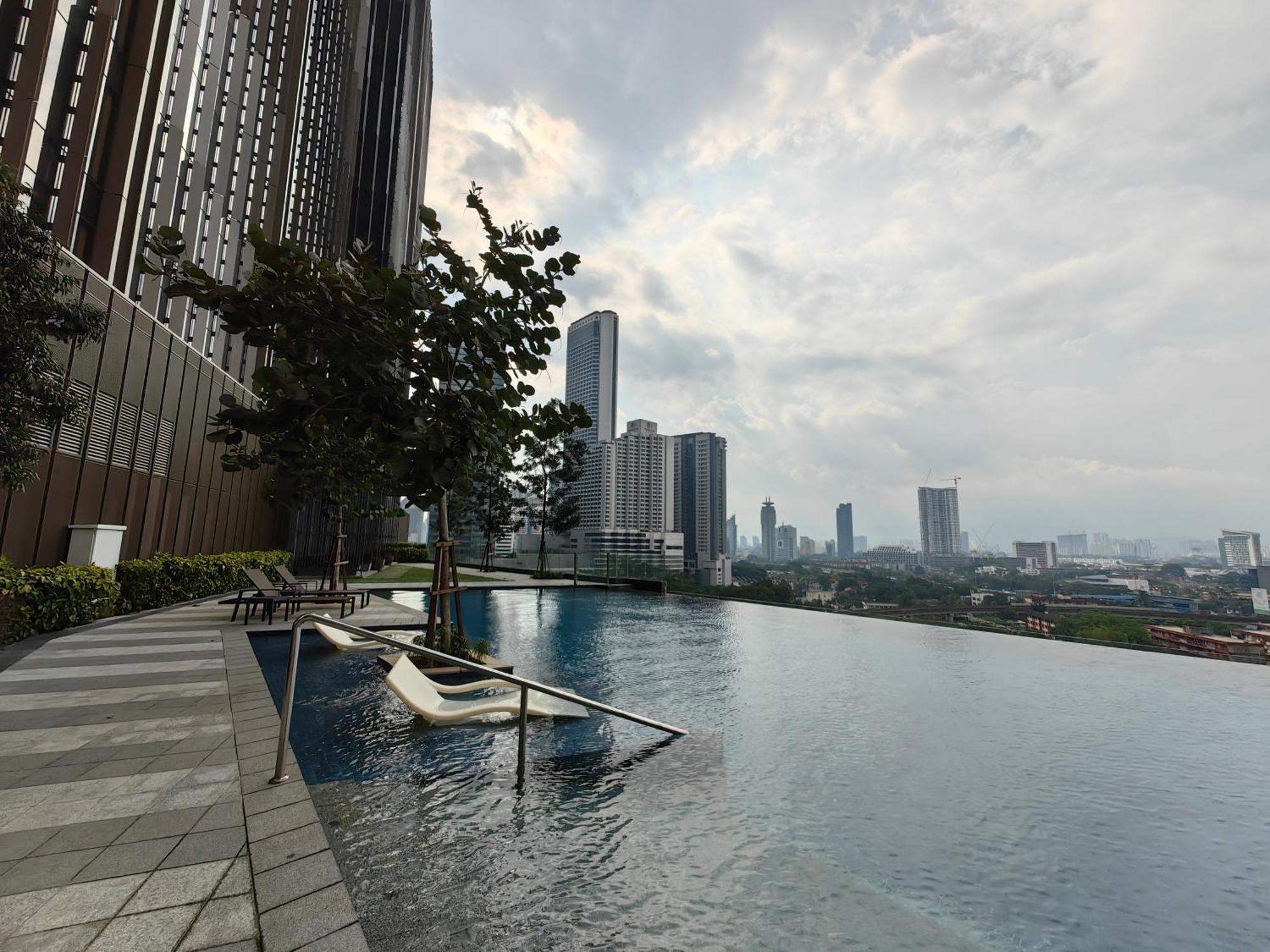 Pavillion Embassy Service Apartment By Autumn Suites Premium Stay Куала-Лумпур Экстерьер фото